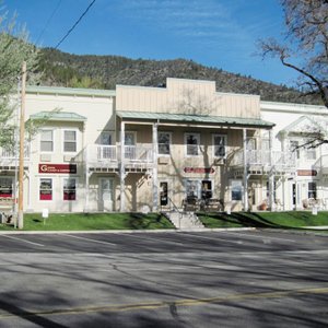 Genoa Country Inn
