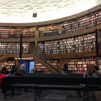 Impressive view when entering the main hall