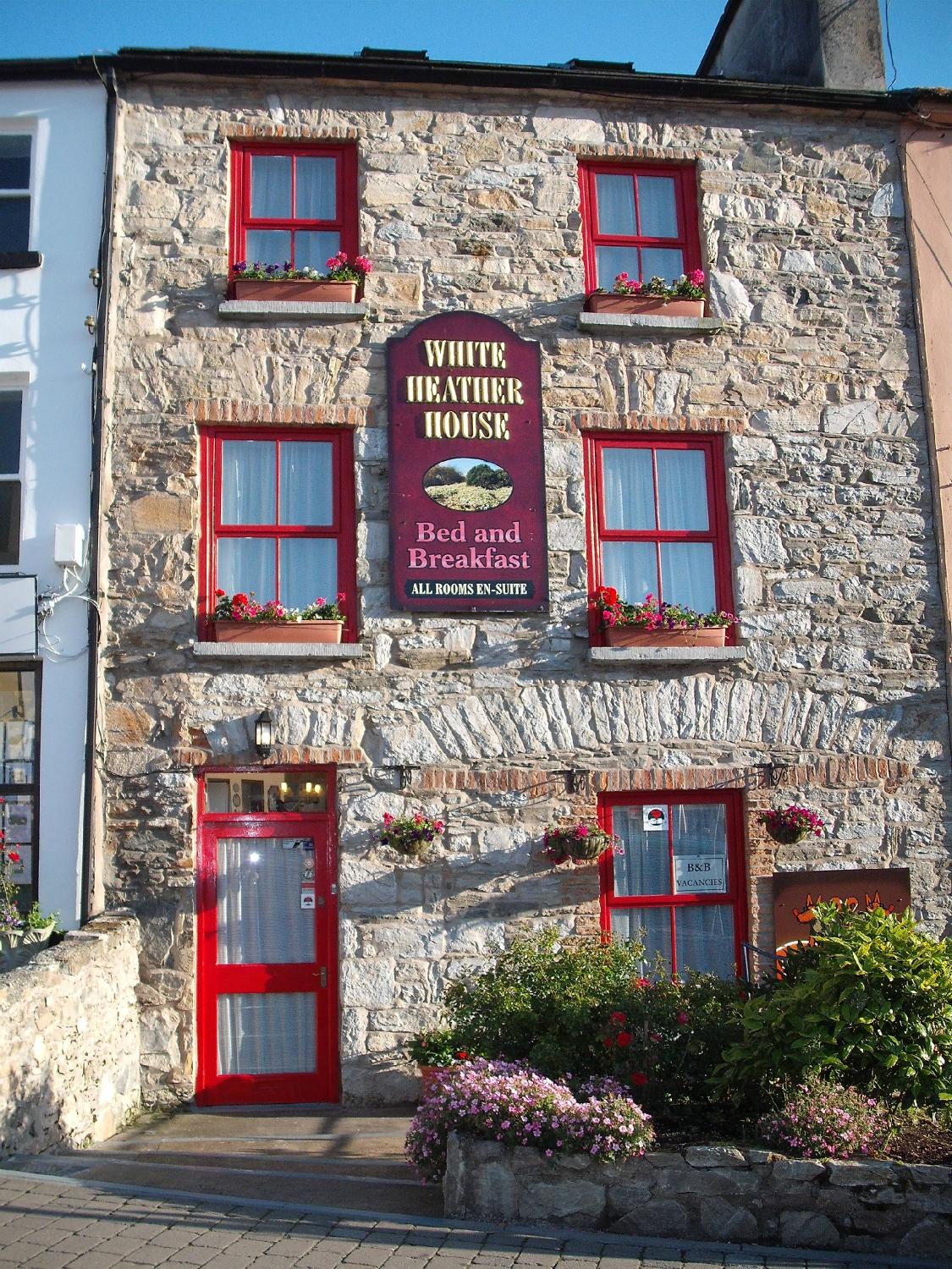 WHITE HEATHER HOUSE B & B - Prices & B&B Reviews (Clifden, Ireland)