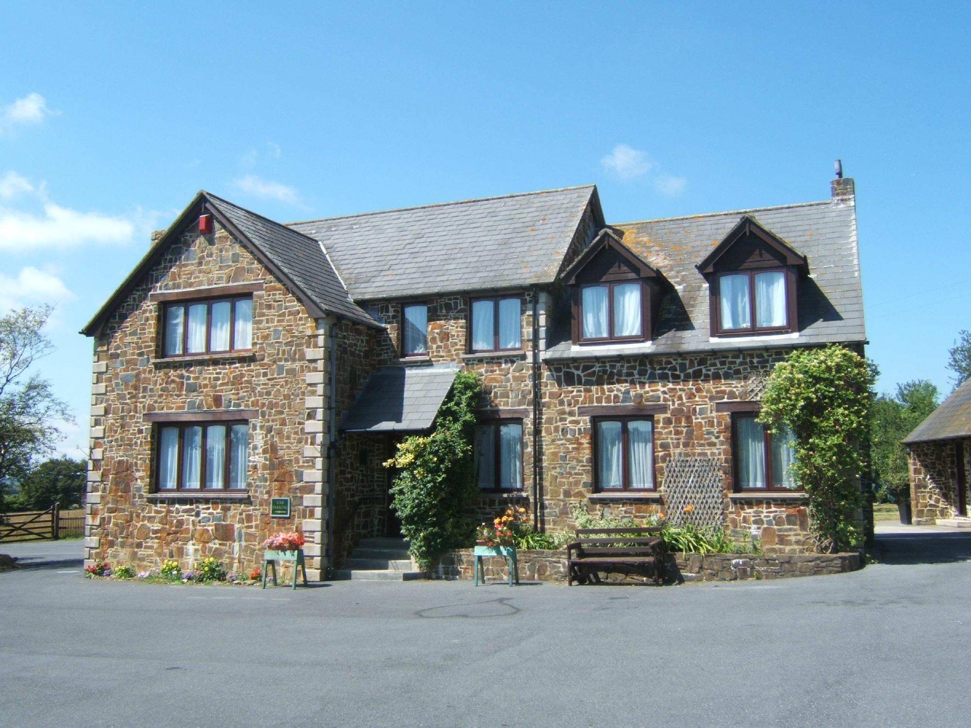 FAIRWAY LODGE - Prices & Guest House Reviews (Okehampton, Devon, UK ...