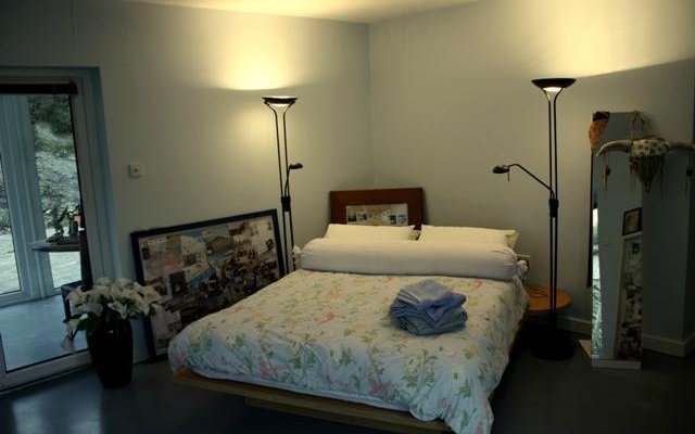 Bedroom 2 - Kingsize bed, Walk in Wardrobe, Bathroom, Office, Seperate Breakfast  Area 1