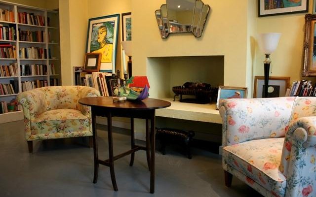 Livingroom Fireplace