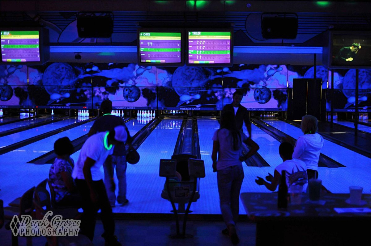 Snack Bar/Lounge — Holiday Lanes Bowling Center