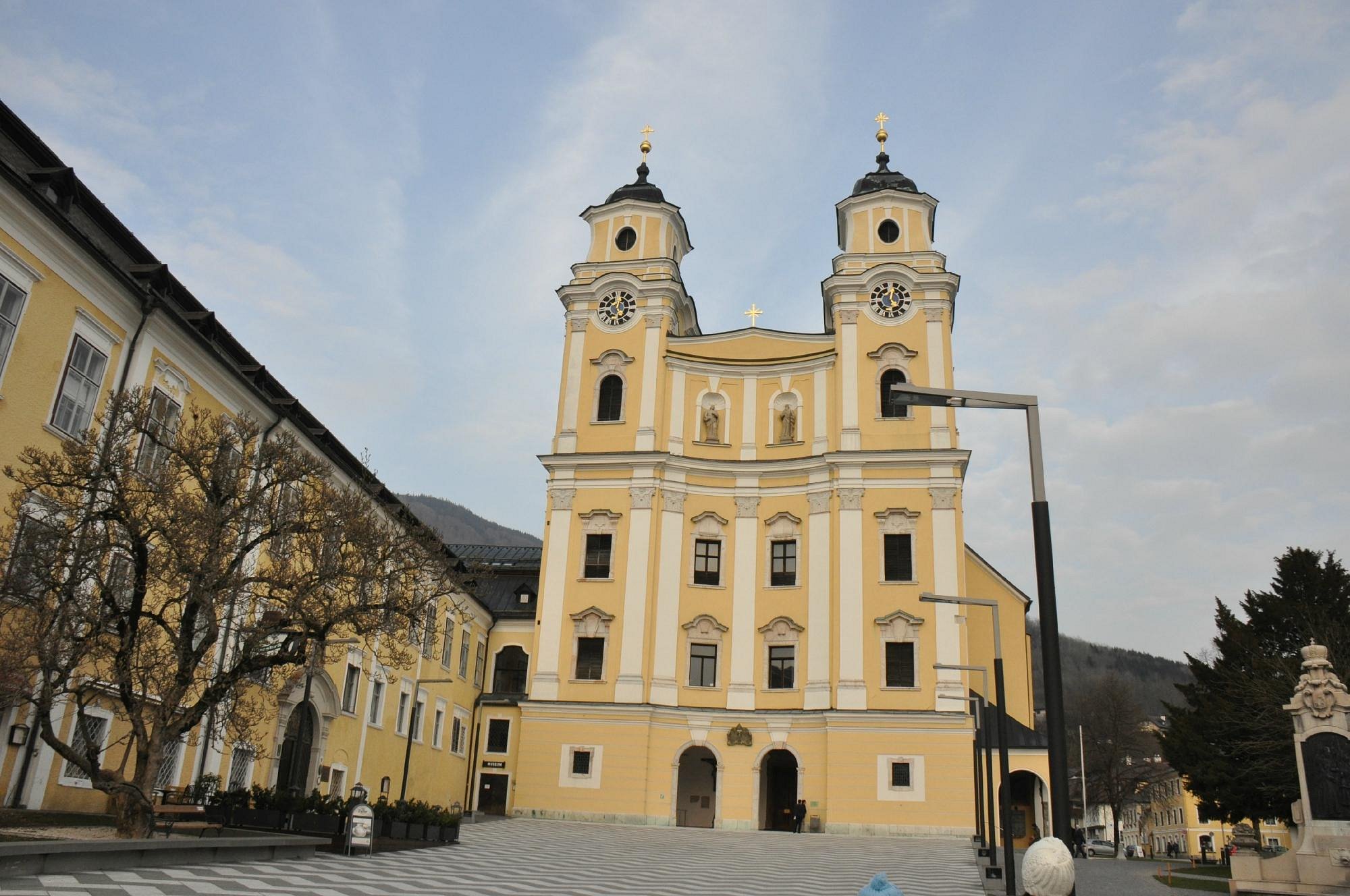 gray line city tour salzburg