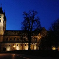 Kloster bei Nacht