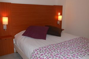 Room & Suite