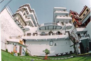 Hotel Alka in Varanasi, image may contain: Resort, Hotel, Photography, City