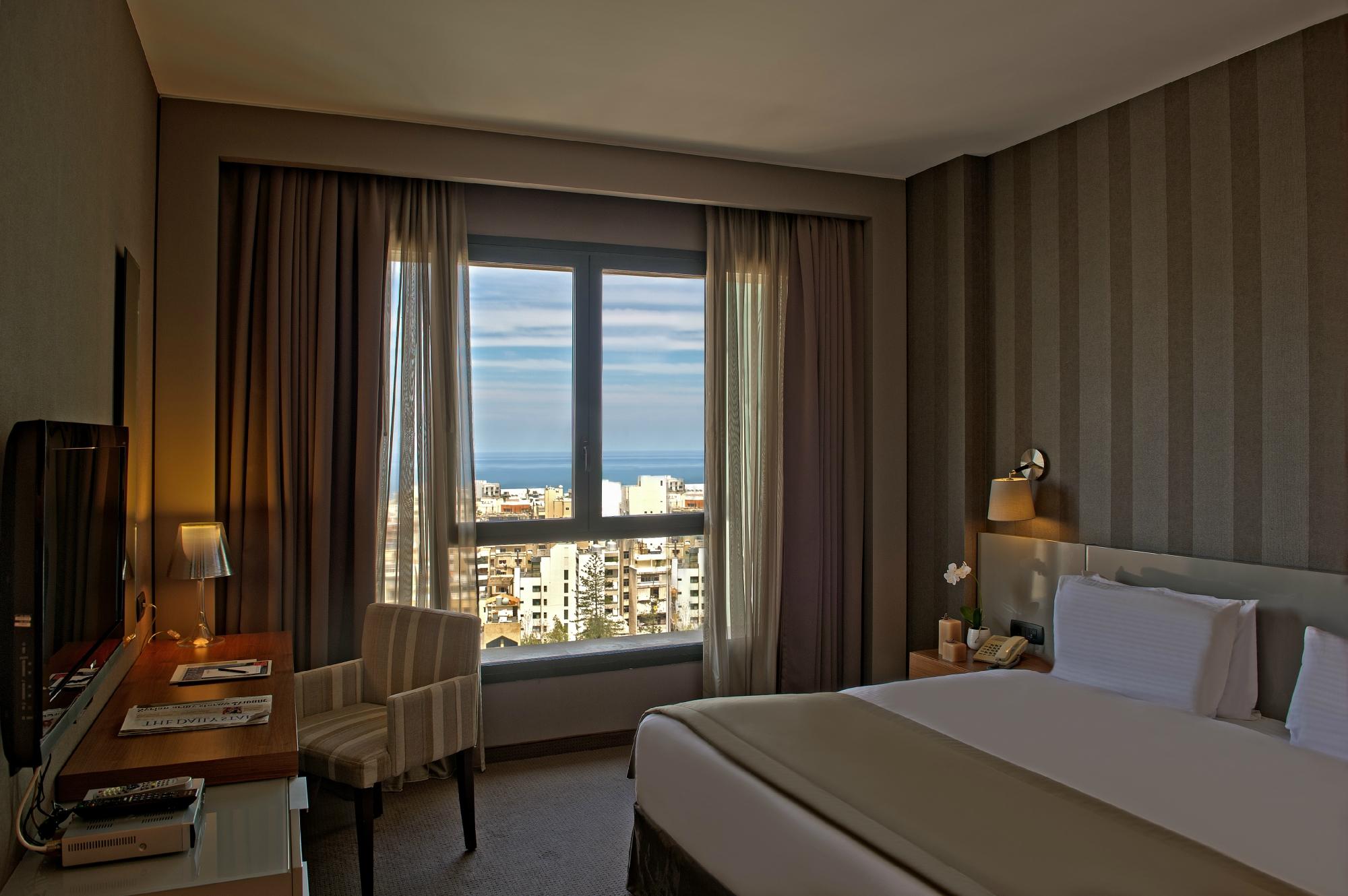 Hotel photo 2 of ParkTower Suites.
