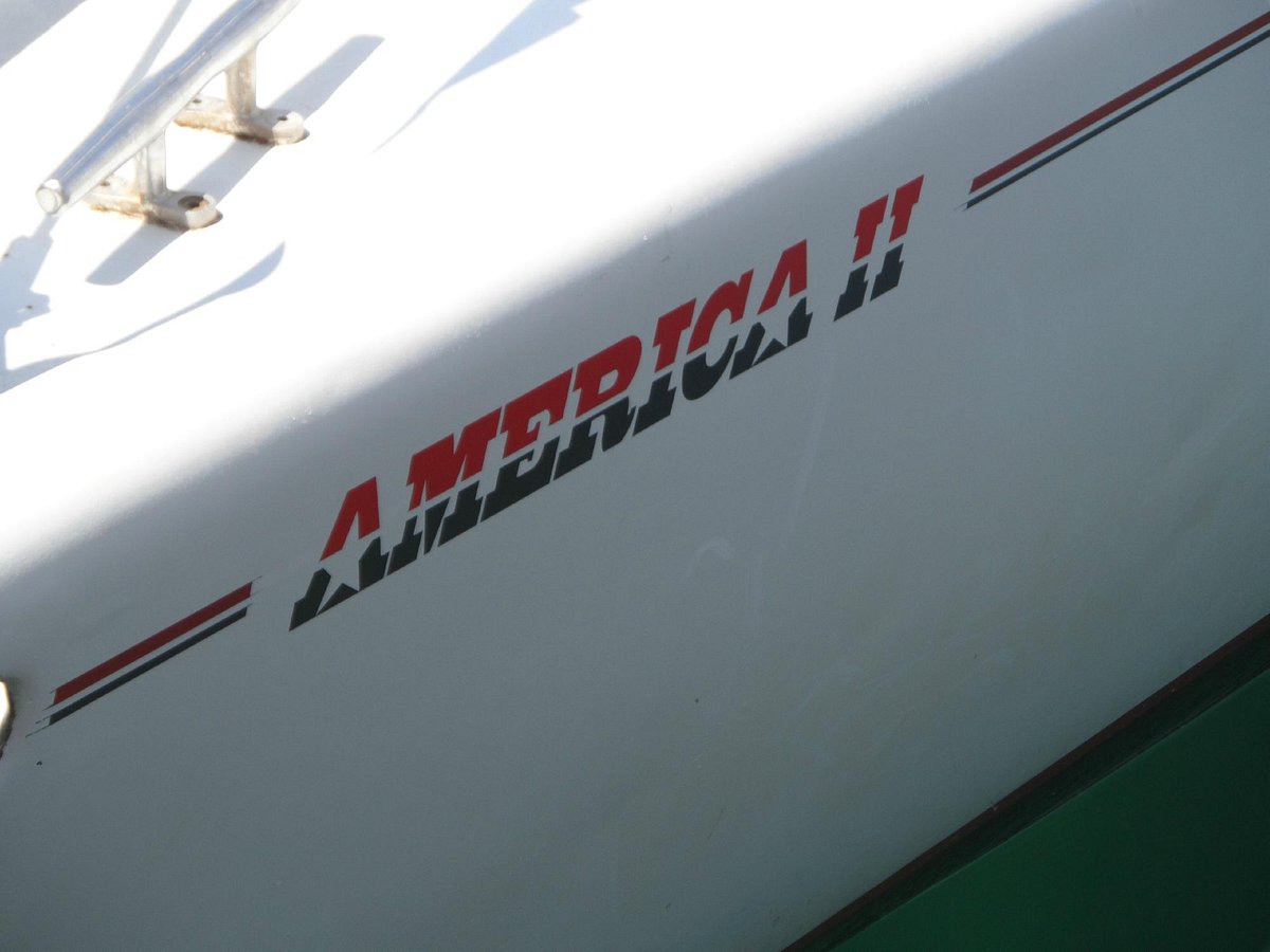 america ii yacht
