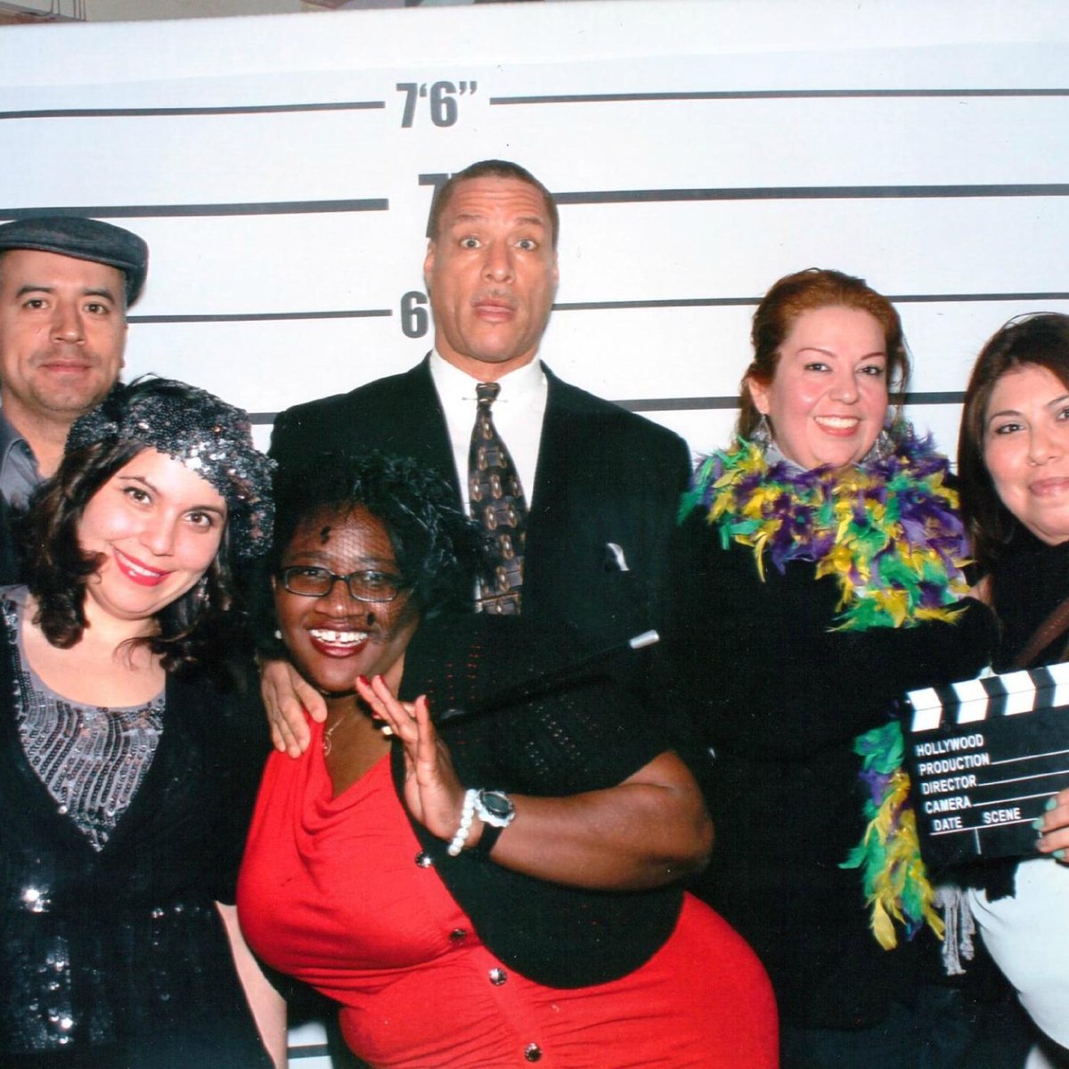 How to Host a Murder Mystery Party in Chicago, IL