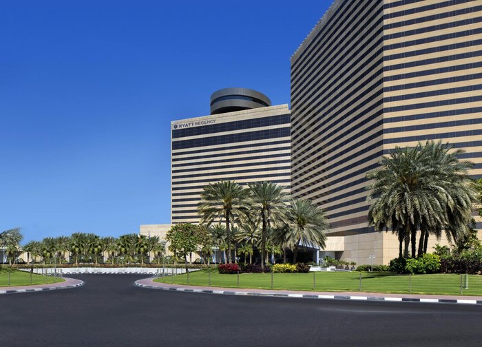 hyatt regency hotel dubai location