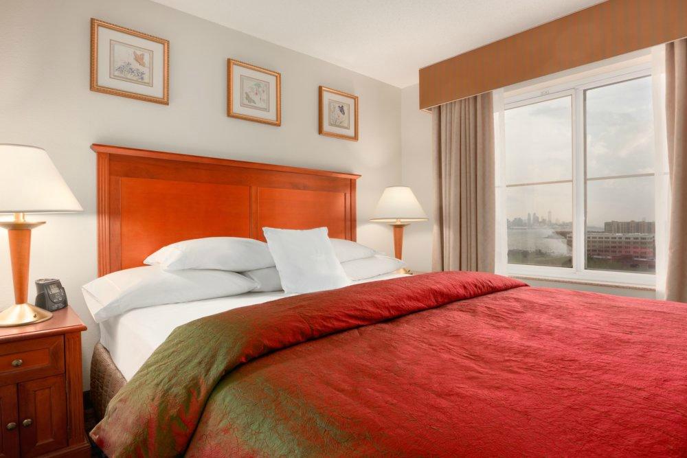 Hotel photo 2 of Homewood Suites by Hilton Edgewater-NYC Area.