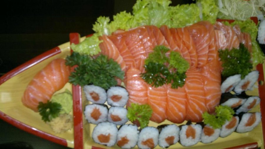 La barca di sushi.......