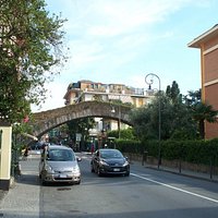il ponte sopra la strada per S. Margherita