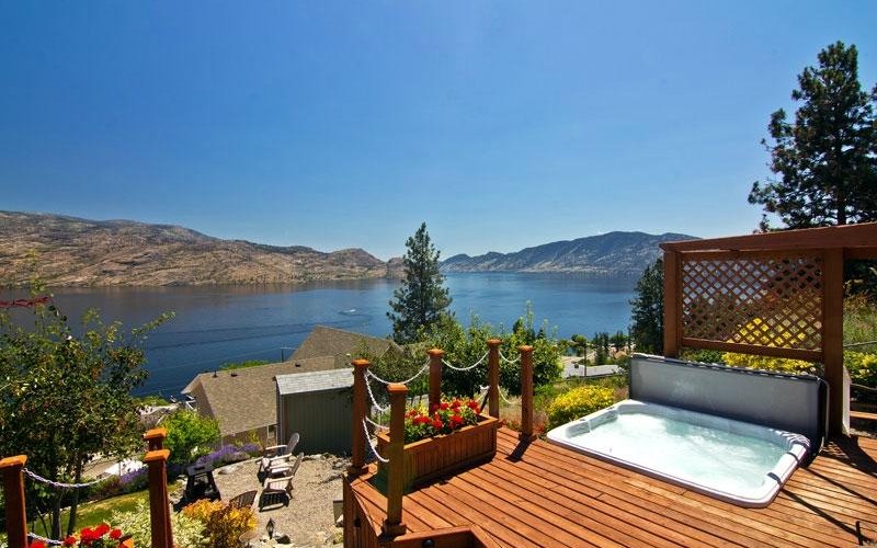 Hot tub overlooking the lake