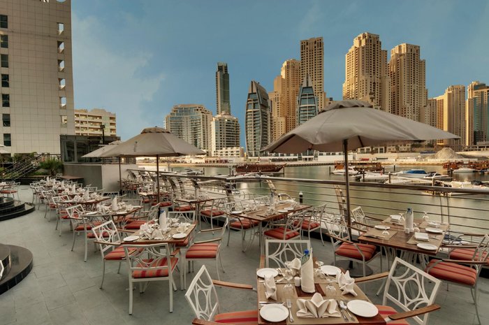 Signature Hotel Apartments And Spa Dubai Marina Pool: Pictures 