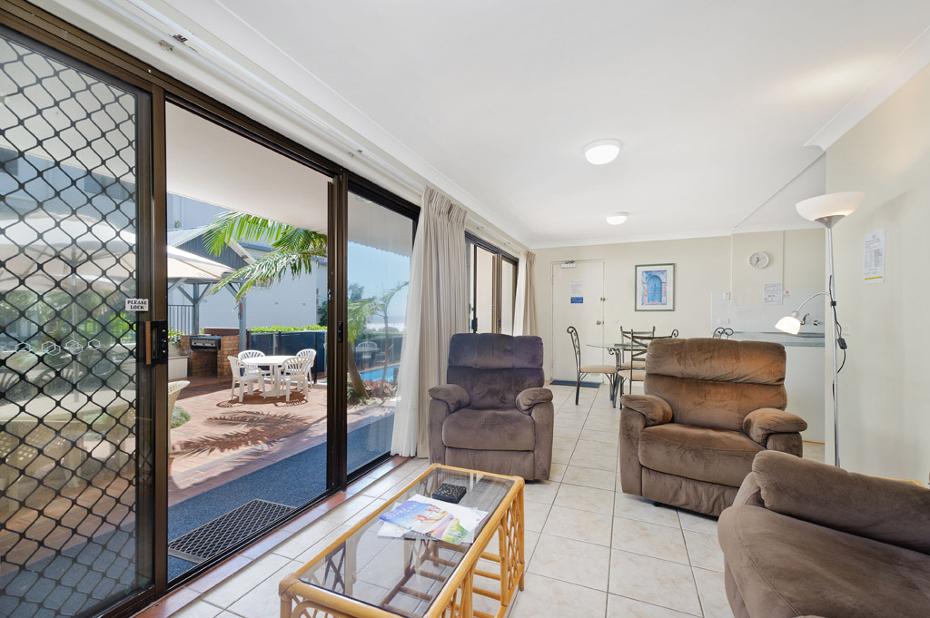 BEACH HOUSE HOLIDAY APARTMENTS - Condominium Reviews (Port Macquarie ...