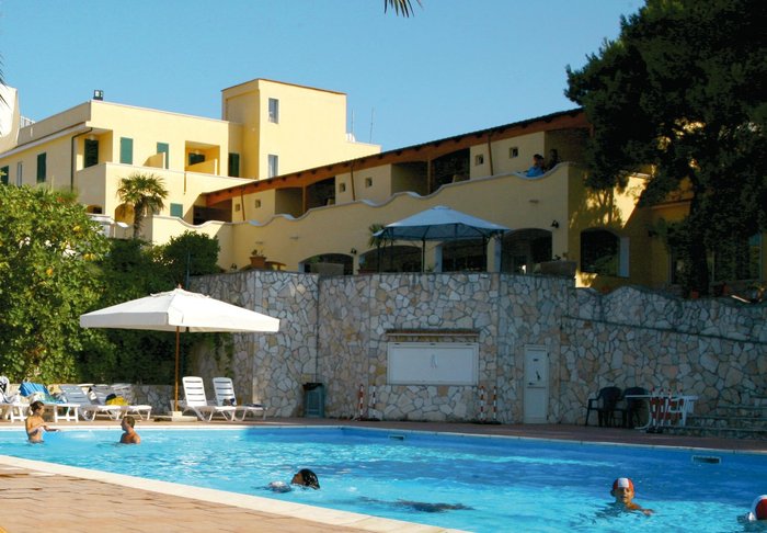 HOTEL CLUB BELLAVISTA - Prices & Reviews (Vieste, Italy)