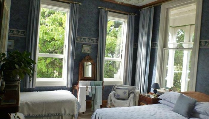blue room