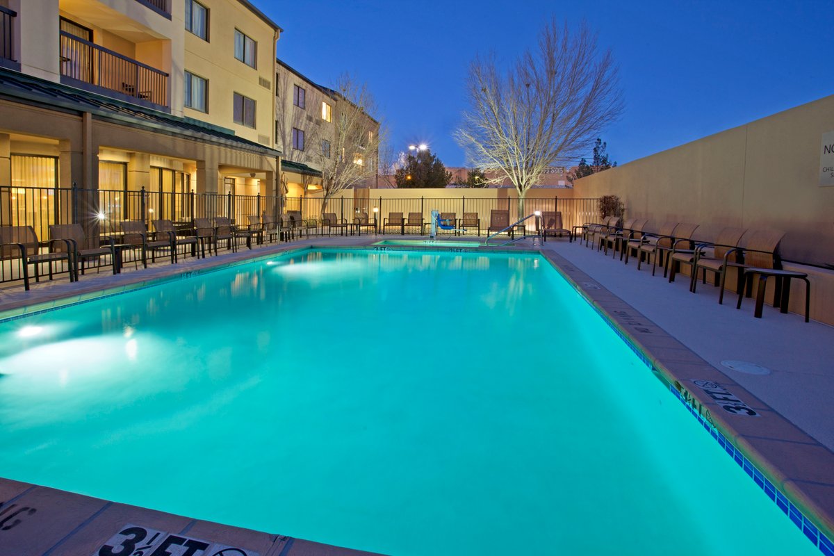 Courtyard by Marriott El Paso Airport – Parkmöglichkeiten: Fotos und ...