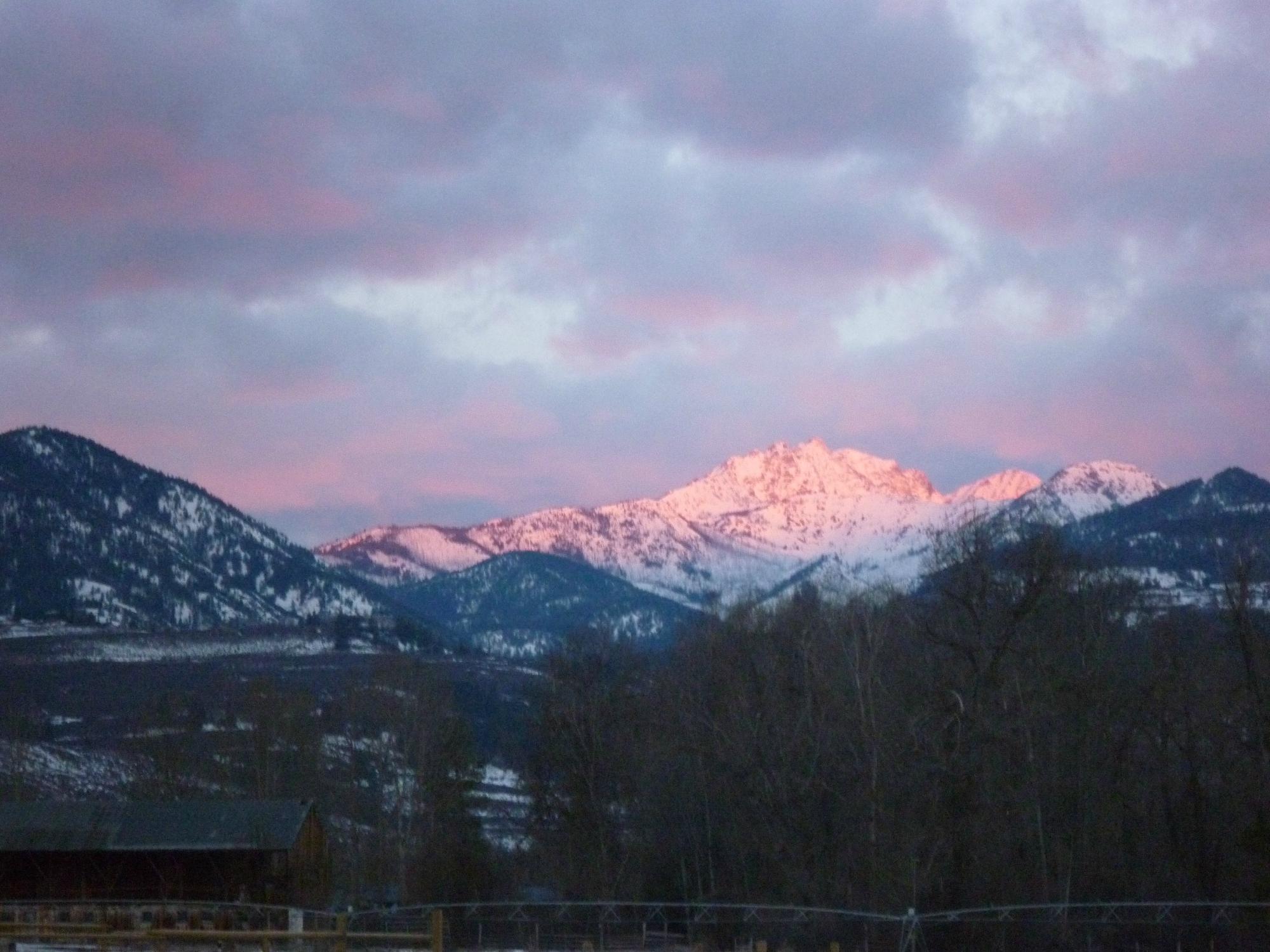 Hotel photo 15 of Methow River Lodge & Cabins.