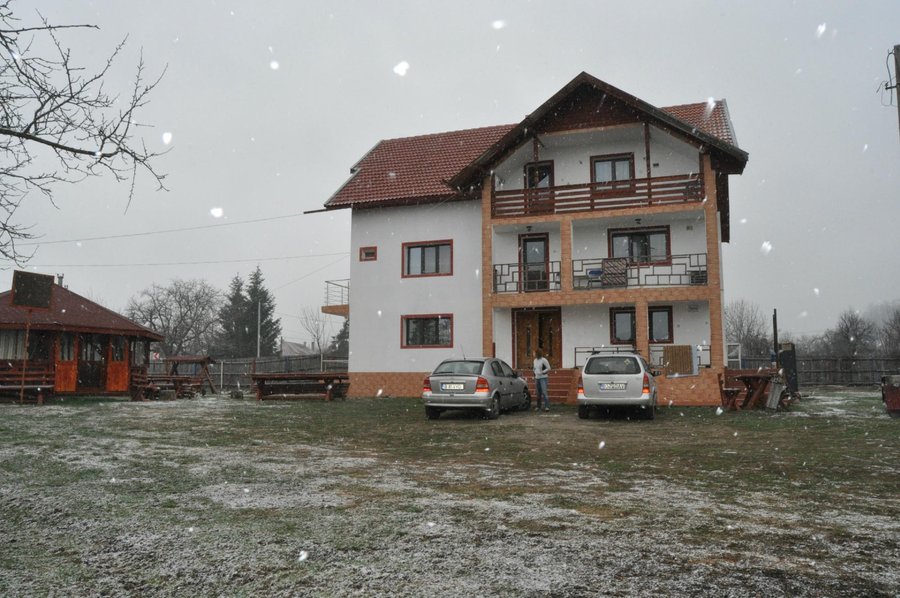 PENSIUNEA SARADAVY - Guest house Reviews (Polovragi, Romania)