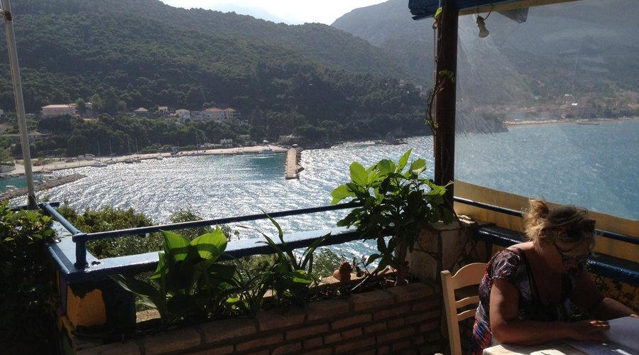 Agrapidos restaurant Poros view