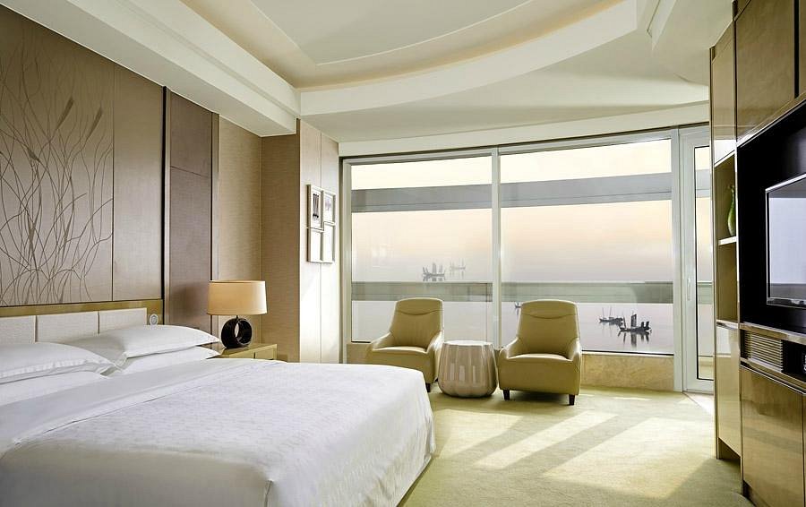 Sheraton Huzhou Taihu Lake Hot Spring Resort & Spa Rooms: Pictures ...