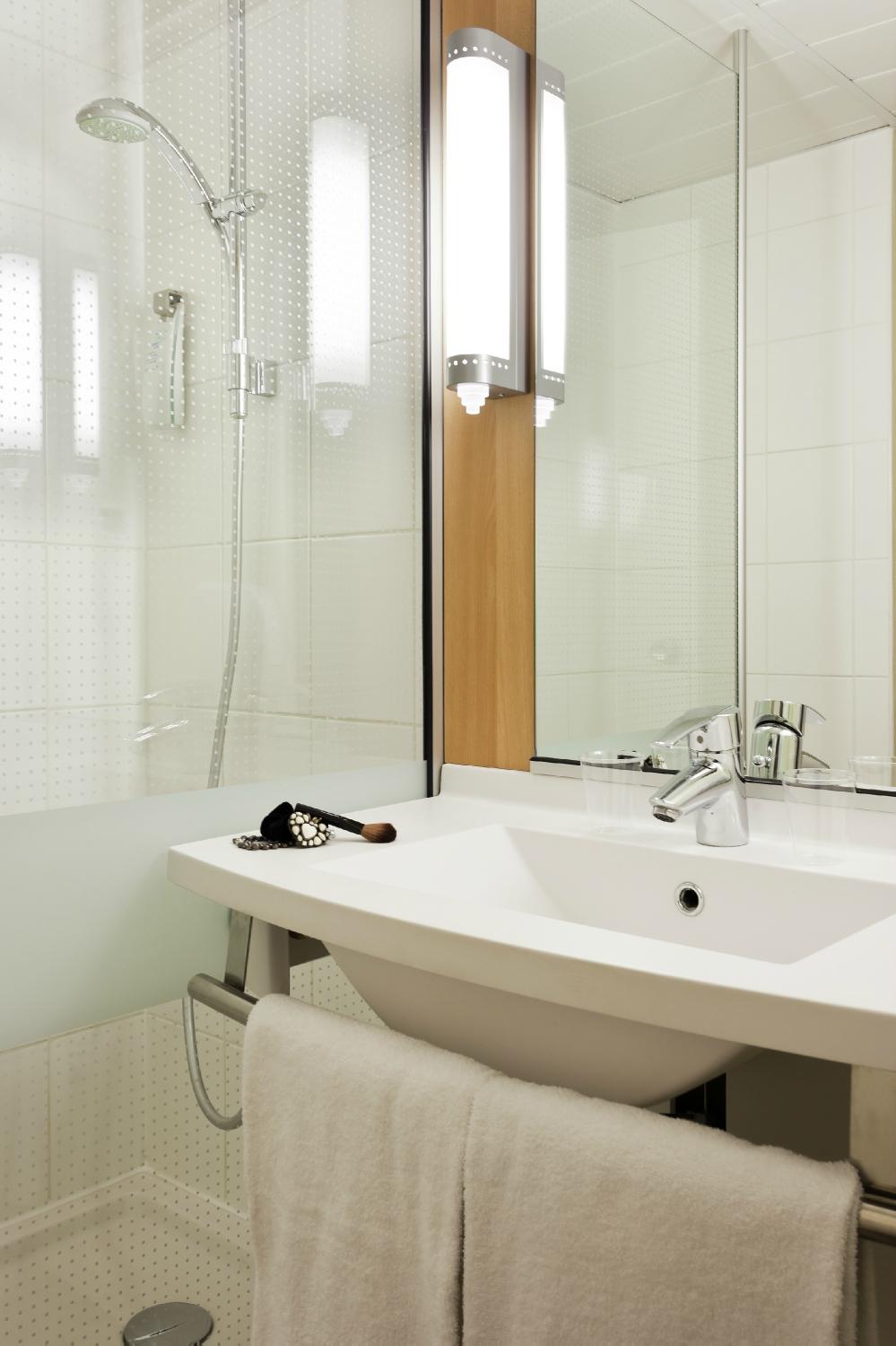 Hotel photo 8 of Ibis Lille Centre Gares.