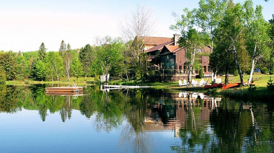 Lovely setting on Chalice Lake