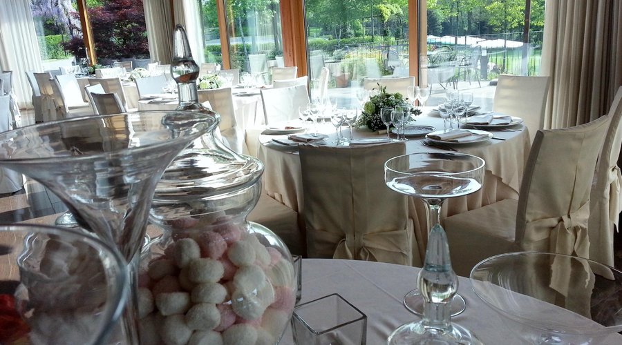 per matrimonio esclusivo in brianza ristorante con parco al Croce di Malta di Mariano Comense