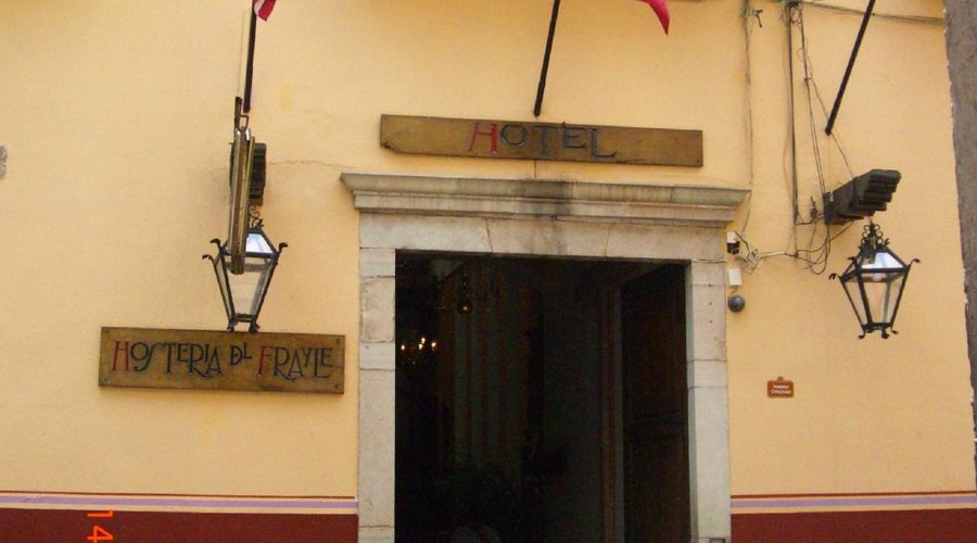 FRENTE HOTEL