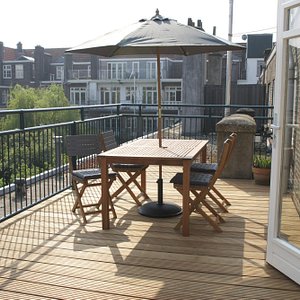 Large terrace for guests' private use