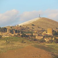 PANORAMA DI CASERTAVECCHIA CON IL CASTELLO