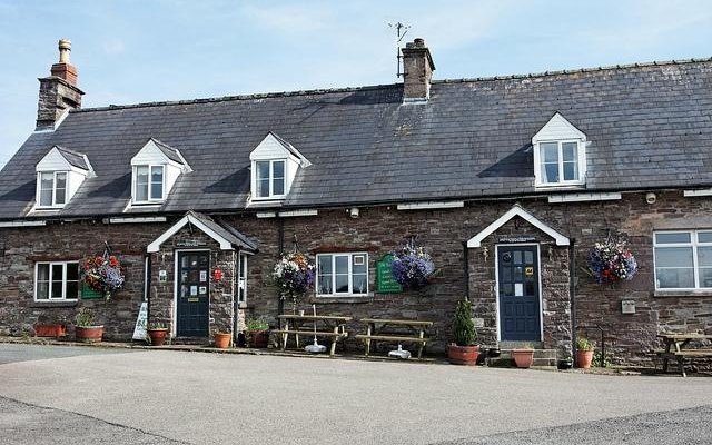 The Old Ford Inn