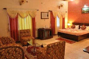 Room & Suite