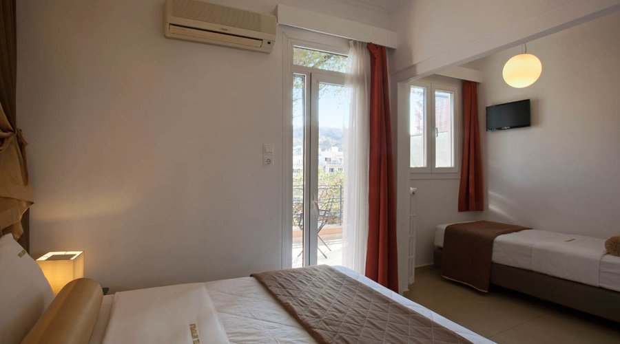 Triple room