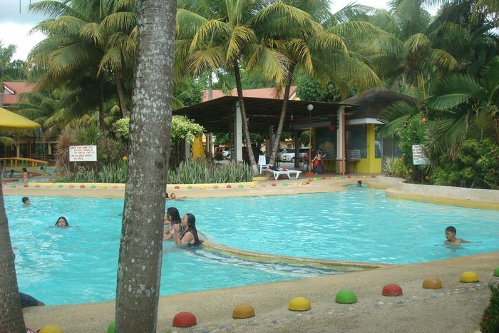 Tubod Flowing Waters Resort Pool: Pictures & Reviews - Tripadvisor