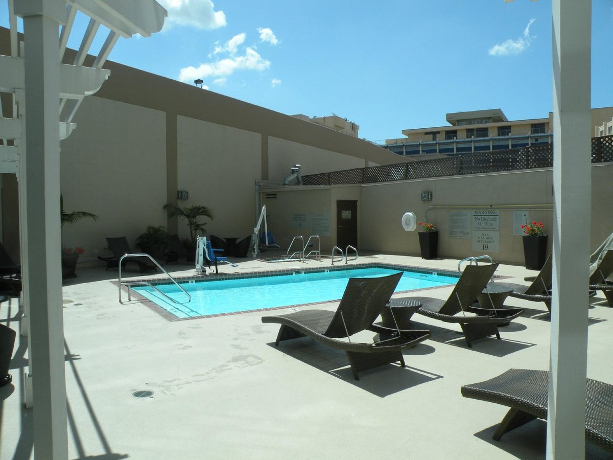 Renaissance Los Angeles Airport Hotel Pool Pictures & Reviews Tripadvisor