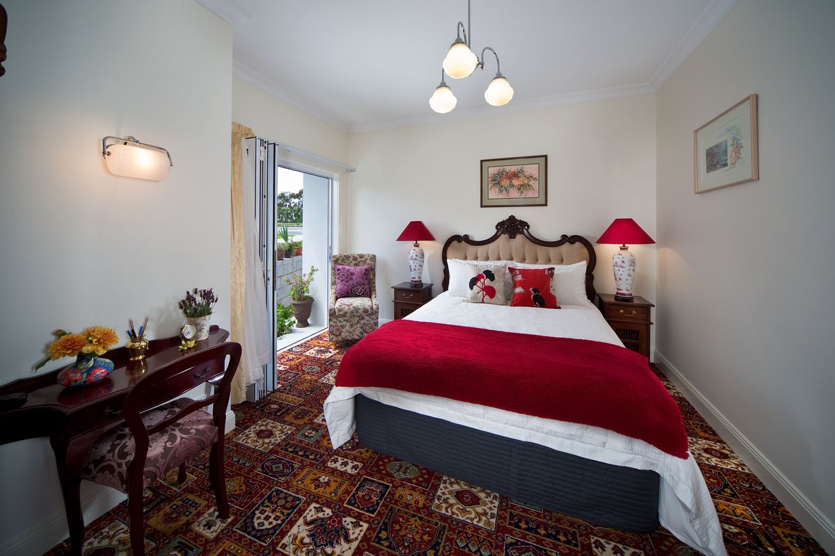 Weekend rooms