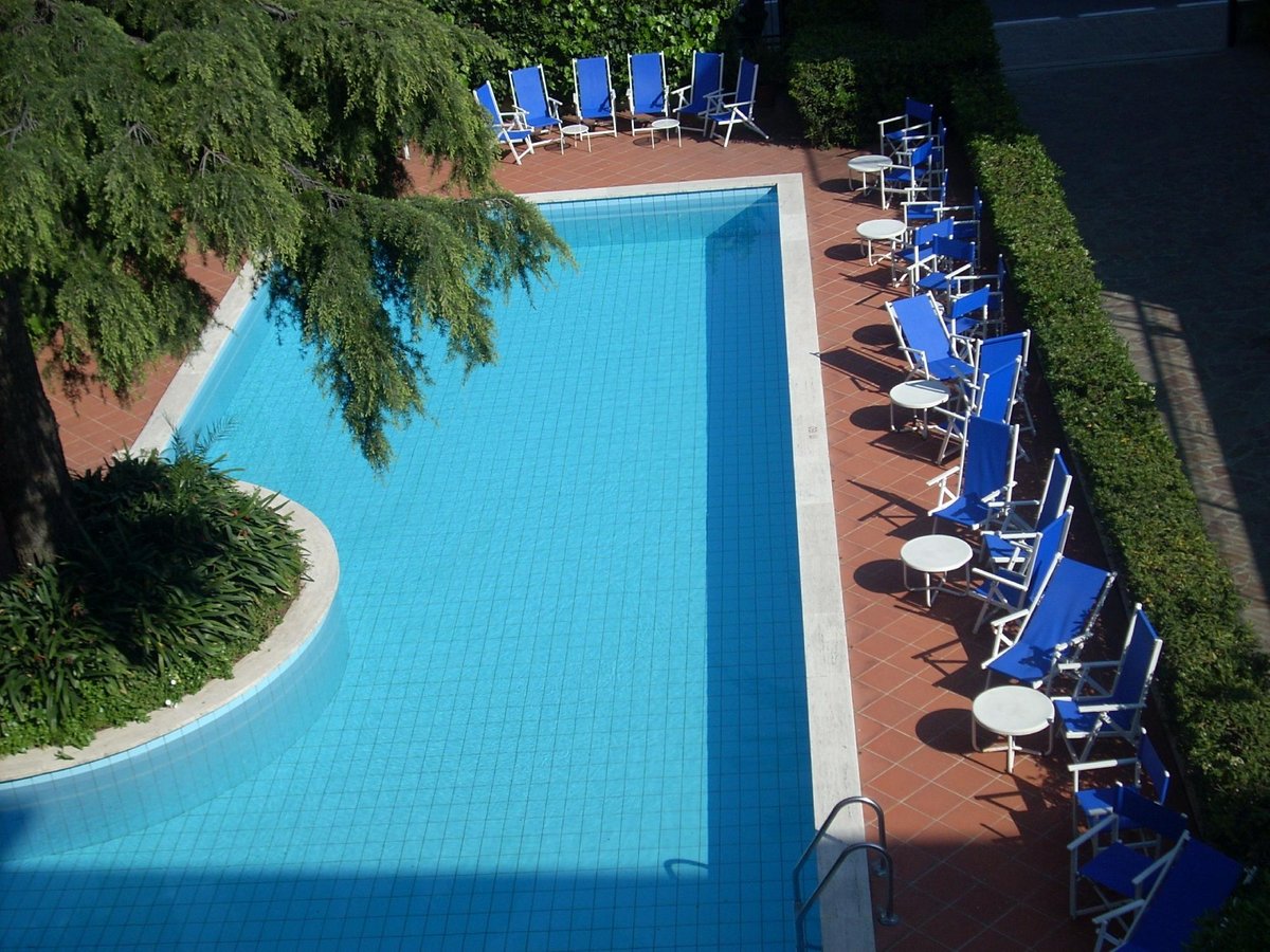 bergamo hotel with heated pool