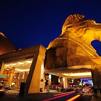 Sunway Pyramid at dusk