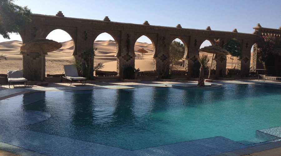 La piscine auberge du sud