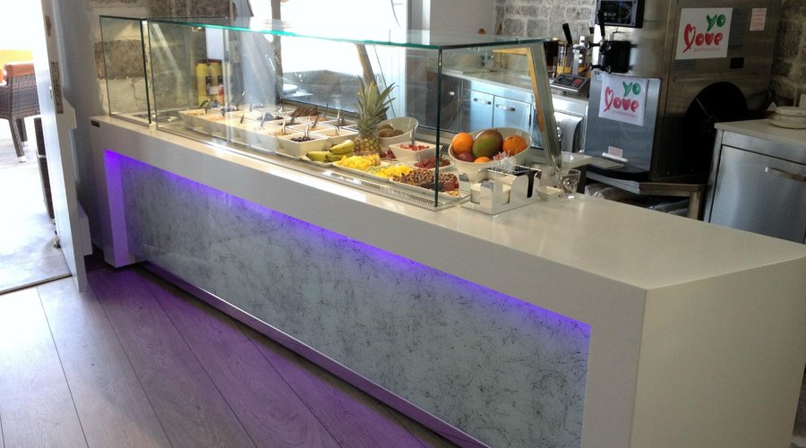 Largge variety of toppings