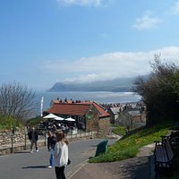 Robin Hood's Bay - the start of the big climb