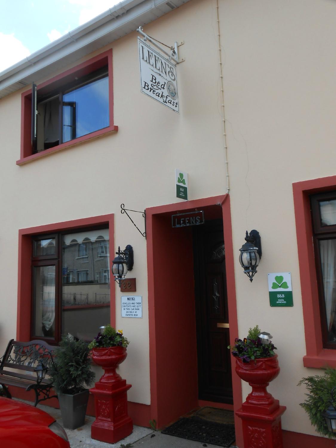 LEENS BED AND BREAKFAST - B&B Reviews (Killarney, Ireland)