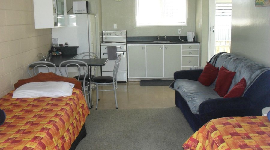 Lounge to kitchen Family Unit