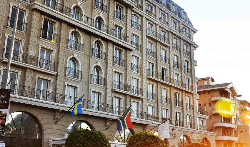 Facade of the Cape Royale Luxury Hotel & Spa