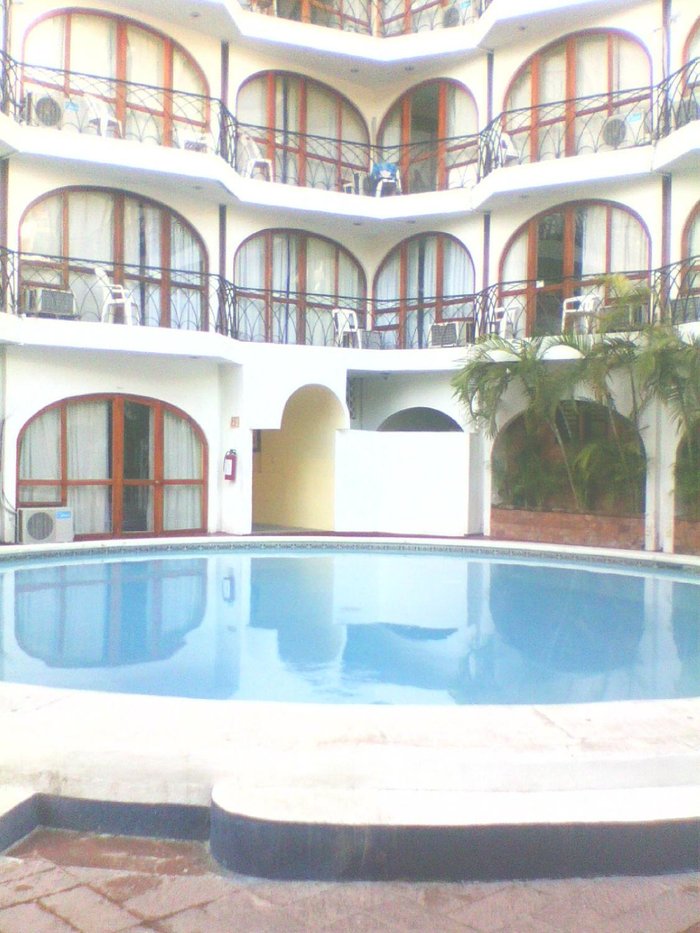 Real bananas hotel villas pool pictures reviews tripadvisor