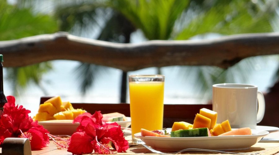 Gourmet breakfast with a spectacular view!